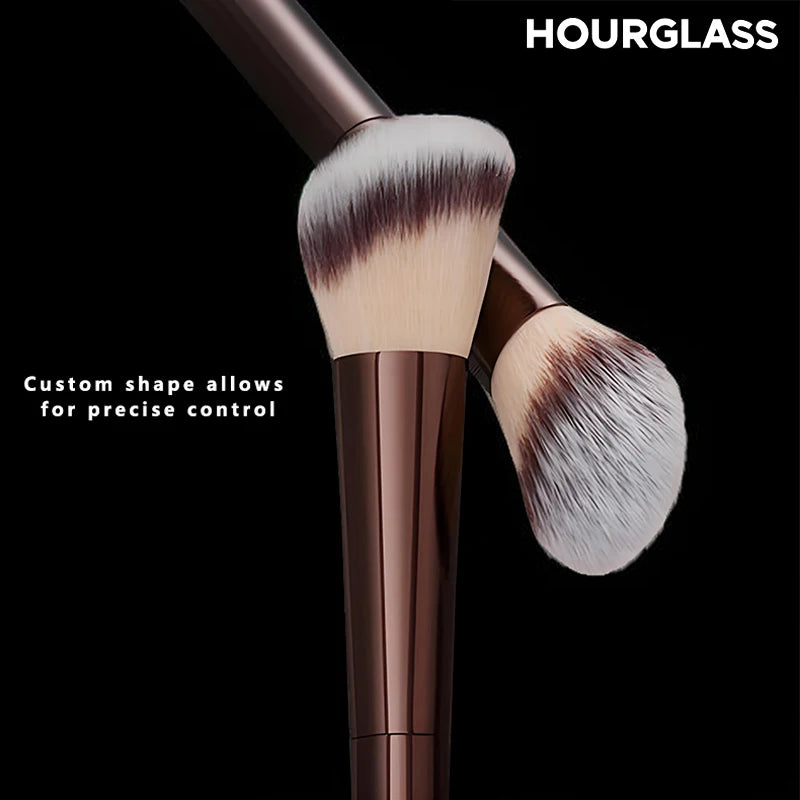 HOURGLASS No. 15 Liquid Blush Brush, Angled Contour Brush, Loose Powder Brush, Professional beauty tools